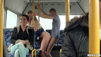 Экстремальный трах в автобусе