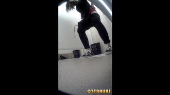 Скрытые серии из туалета женского общежития